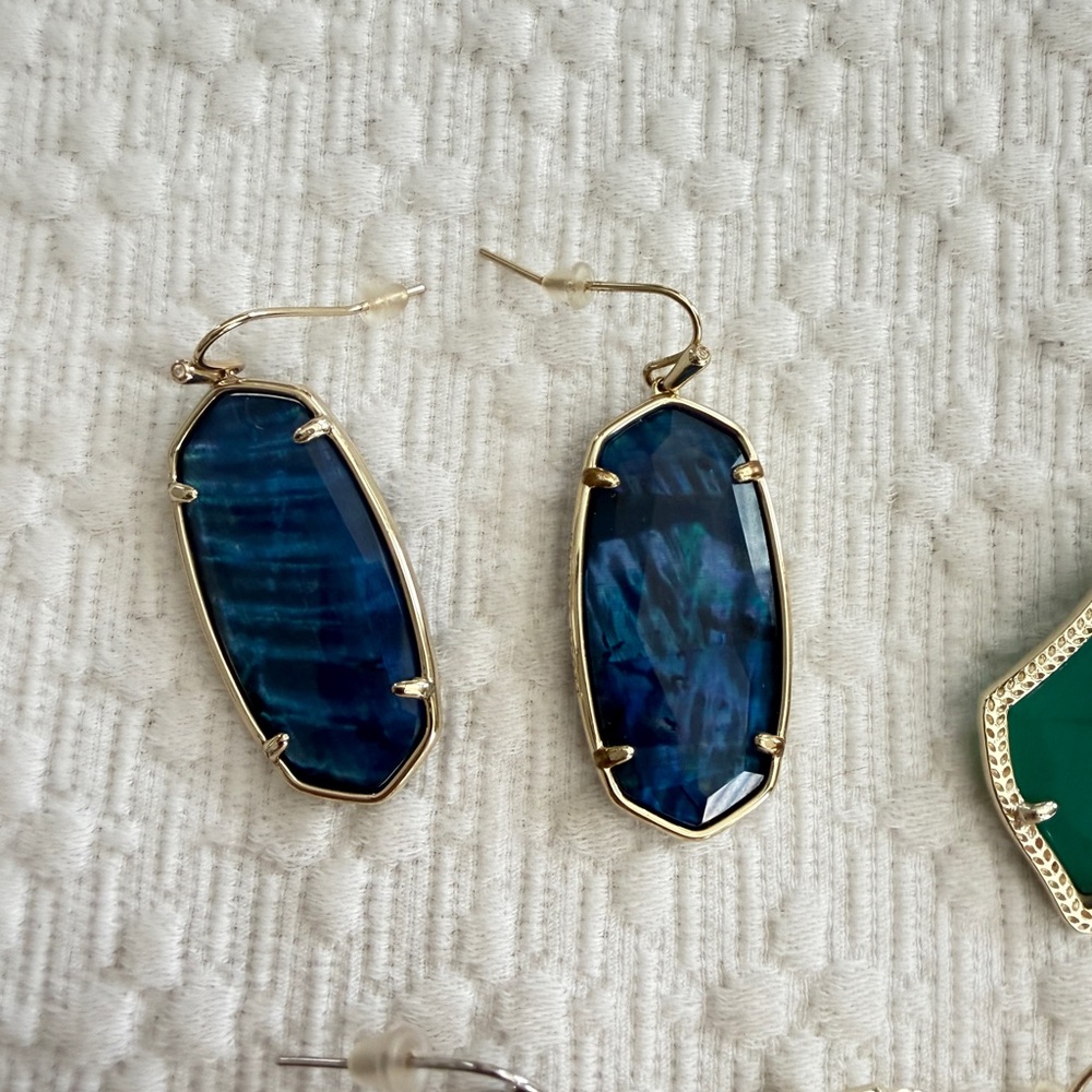 Kendra Scott 5 piece Dangle Earrings Set - Picture 2 of 6